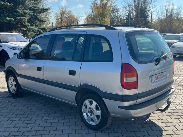 Серый Опель Зафира, объемом двигателя 1.8 л и пробегом 425 тыс. км за 3500 $, фото 4 на Automoto.ua