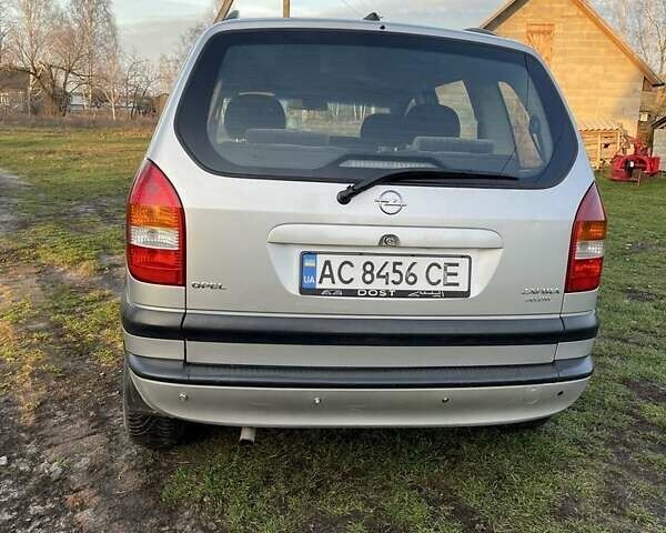 Серый Опель Зафира, объемом двигателя 2 л и пробегом 360 тыс. км за 3850 $, фото 2 на Automoto.ua