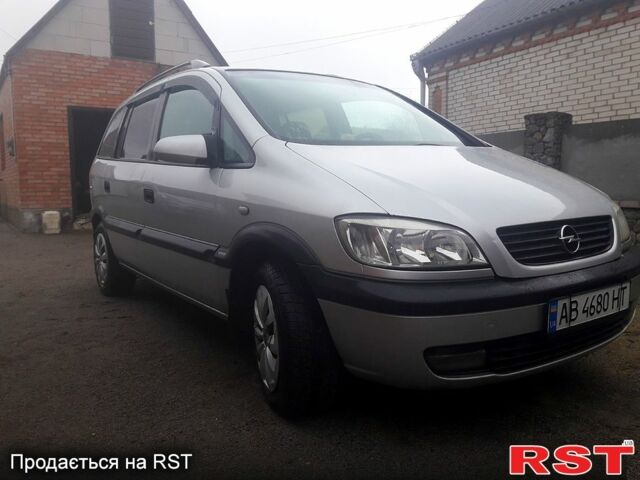 Серый Опель Зафира, объемом двигателя 2 л и пробегом 300 тыс. км за 3500 $, фото 3 на Automoto.ua