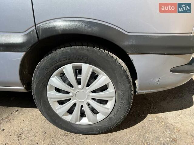 Серый Опель Зафира, объемом двигателя 2.2 л и пробегом 338 тыс. км за 3200 $, фото 4 на Automoto.ua