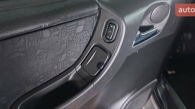 Серый Опель Зафира, объемом двигателя 2.2 л и пробегом 300 тыс. км за 3000 $, фото 1 на Automoto.ua