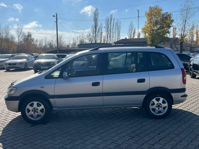 Серый Опель Зафира, объемом двигателя 1.8 л и пробегом 425 тыс. км за 3500 $, фото 3 на Automoto.ua