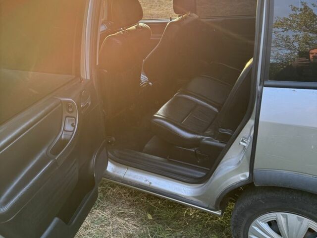 Серый Опель Зафира, объемом двигателя 2.2 л и пробегом 280 тыс. км за 2600 $, фото 3 на Automoto.ua