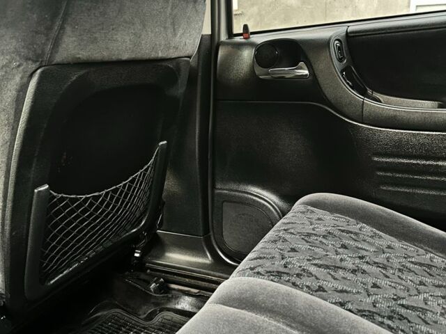 Сірий Опель Зафіра, об'ємом двигуна 1.8 л та пробігом 250 тис. км за 4849 $, фото 7 на Automoto.ua