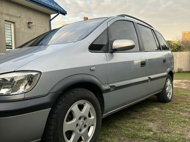 Сірий Опель Зафіра, об'ємом двигуна 1.8 л та пробігом 250 тис. км за 4849 $, фото 2 на Automoto.ua