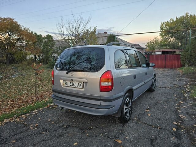 Серый Опель Зафира, объемом двигателя 1.8 л и пробегом 468 тыс. км за 3899 $, фото 4 на Automoto.ua