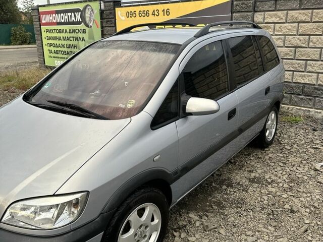 Сірий Опель Зафіра, об'ємом двигуна 1.8 л та пробігом 250 тис. км за 4849 $, фото 3 на Automoto.ua