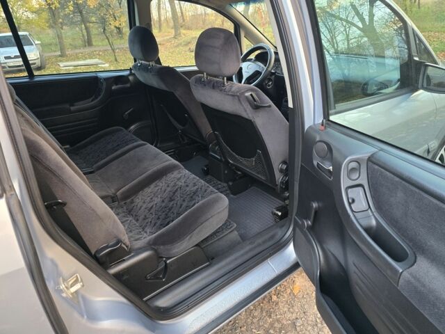 Серый Опель Зафира, объемом двигателя 1.8 л и пробегом 468 тыс. км за 3899 $, фото 13 на Automoto.ua