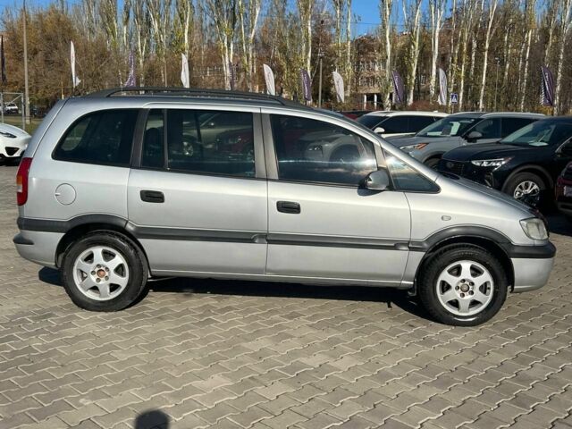 Серый Опель Зафира, объемом двигателя 1.8 л и пробегом 425 тыс. км за 3500 $, фото 7 на Automoto.ua