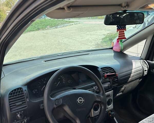 Опель Зафира 2002 в Житомире на Automoto.ua Серый Опель Зафира, объемом двигателя 1.6 л и пробегом 300 тыс. км за 3300 $, фото 8 на Automoto.ua