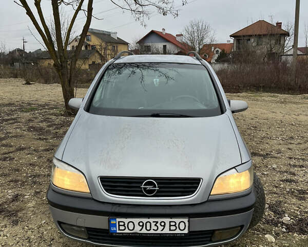 Сірий Опель Зафіра, об'ємом двигуна 2.2 л та пробігом 347 тис. км за 2600 $, фото 1 на Automoto.ua