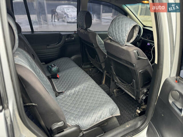 Серый Опель Зафира, объемом двигателя 2 л и пробегом 340 тыс. км за 3900 $, фото 19 на Automoto.ua