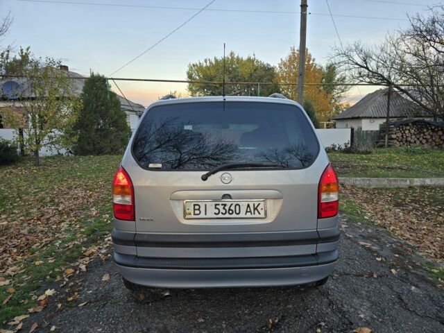Серый Опель Зафира, объемом двигателя 1.8 л и пробегом 468 тыс. км за 3899 $, фото 5 на Automoto.ua