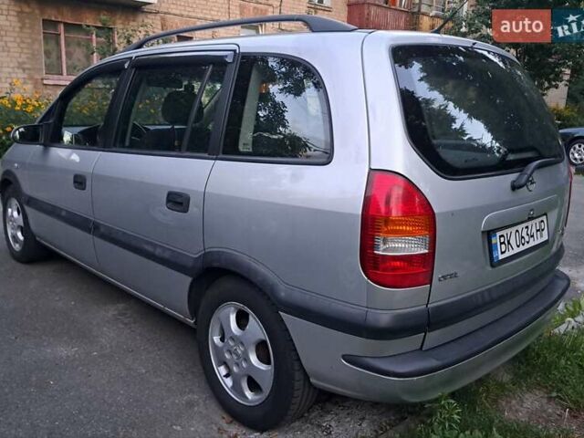 Сірий Опель Зафіра, об'ємом двигуна 1.6 л та пробігом 206 тис. км за 4100 $, фото 1 на Automoto.ua