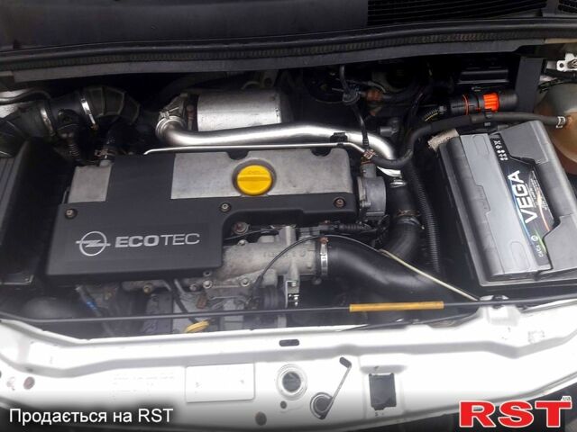 Серый Опель Зафира, объемом двигателя 2 л и пробегом 300 тыс. км за 3500 $, фото 7 на Automoto.ua