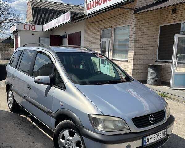 Опель Зафира 2002 в Житомире на Automoto.ua Серый Опель Зафира, объемом двигателя 1.6 л и пробегом 300 тыс. км за 3300 $, фото 2 на Automoto.ua