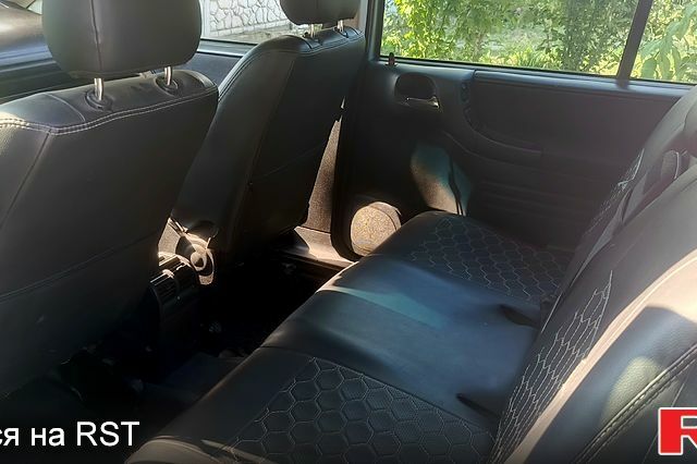 Серый Опель Зафира, объемом двигателя 2 л и пробегом 450 тыс. км за 4000 $, фото 3 на Automoto.ua