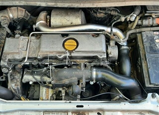 Серый Опель Зафира, объемом двигателя 2 л и пробегом 380 тыс. км за 1670 $, фото 3 на Automoto.ua