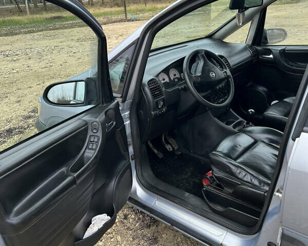 Сірий Опель Зафіра, об'ємом двигуна 2.2 л та пробігом 347 тис. км за 2600 $, фото 6 на Automoto.ua