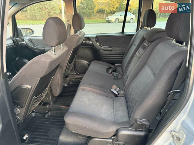 Сірий Опель Зафіра, об'ємом двигуна 2 л та пробігом 330 тис. км за 2950 $, фото 4 на Automoto.ua