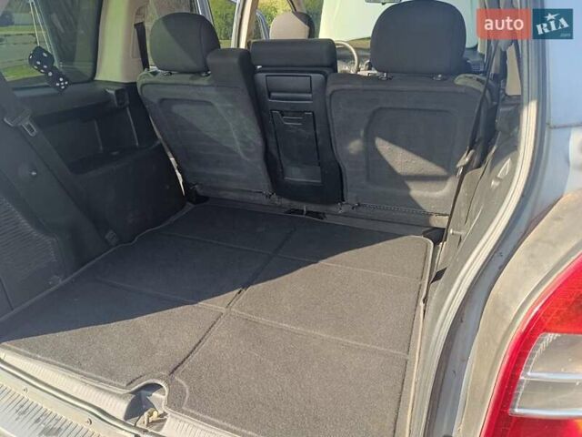 Сірий Опель Зафіра, об'ємом двигуна 1.6 л та пробігом 173 тис. км за 4100 $, фото 36 на Automoto.ua