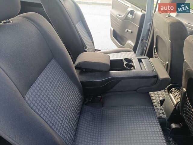 Сірий Опель Зафіра, об'ємом двигуна 1.6 л та пробігом 173 тис. км за 4100 $, фото 24 на Automoto.ua