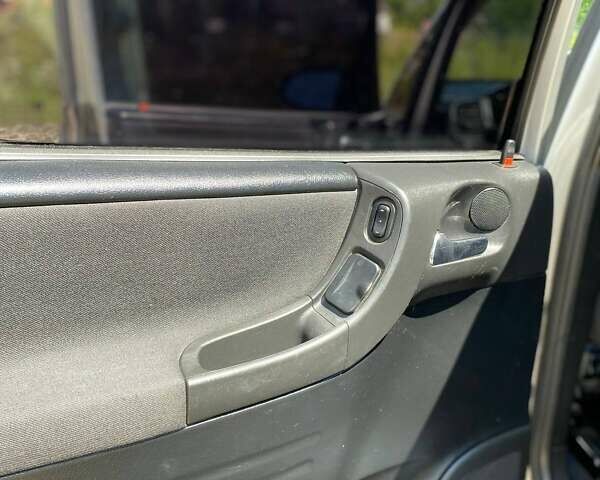 Серый Опель Зафира, объемом двигателя 1.8 л и пробегом 255 тыс. км за 4500 $, фото 20 на Automoto.ua