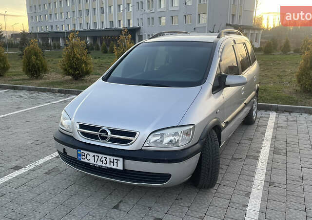 Сірий Опель Зафіра, об'ємом двигуна 2 л та пробігом 211 тис. км за 4300 $, фото 2 на Automoto.ua
