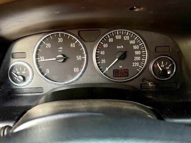 Серый Опель Зафира, объемом двигателя 2.2 л и пробегом 333 тыс. км за 3700 $, фото 6 на Automoto.ua