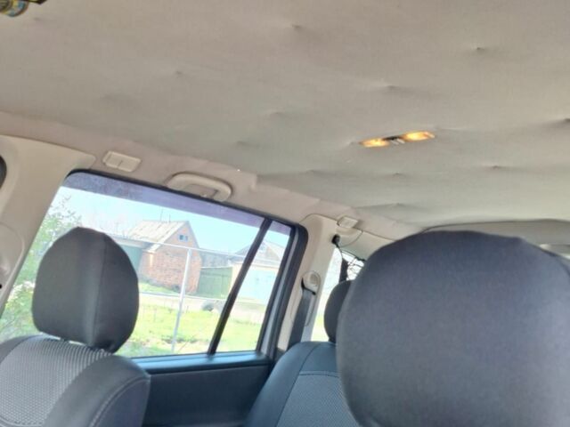 Серый Опель Зафира, объемом двигателя 2 л и пробегом 315 тыс. км за 2700 $, фото 2 на Automoto.ua