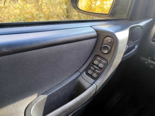 Серый Опель Зафира, объемом двигателя 1.8 л и пробегом 239 тыс. км за 4200 $, фото 14 на Automoto.ua