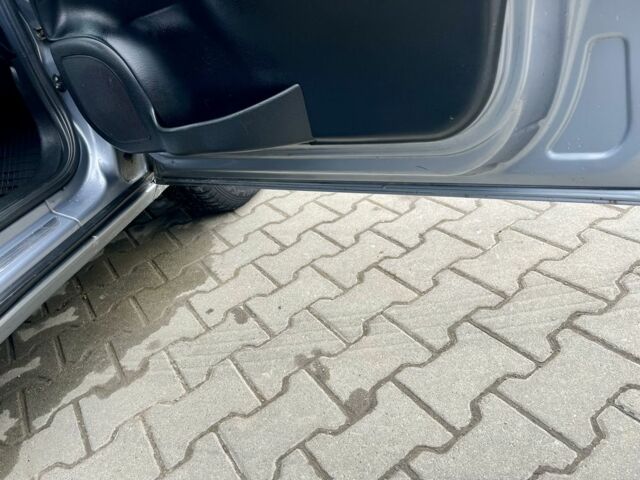 Серый Опель Зафира, объемом двигателя 2 л и пробегом 310 тыс. км за 2150 $, фото 12 на Automoto.ua