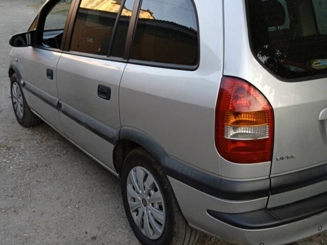 Серый Опель Зафира, объемом двигателя 2 л и пробегом 280 тыс. км за 4000 $, фото 1 на Automoto.ua