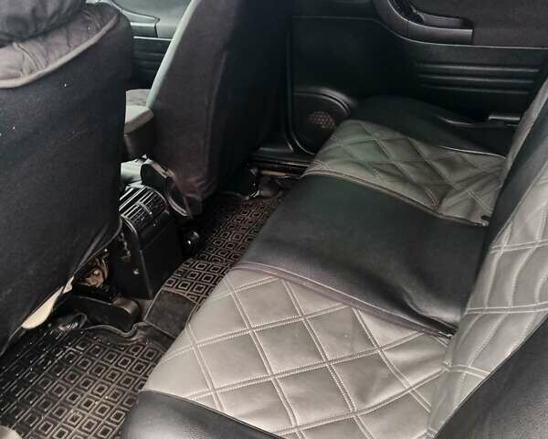 Серый Опель Зафира, объемом двигателя 2.2 л и пробегом 400 тыс. км за 4000 $, фото 5 на Automoto.ua