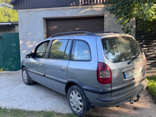 Серый Опель Зафира, объемом двигателя 2.2 л и пробегом 300 тыс. км за 2650 $, фото 3 на Automoto.ua