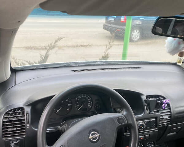 Сірий Опель Зафіра, об'ємом двигуна 2 л та пробігом 280 тис. км за 3800 $, фото 7 на Automoto.ua