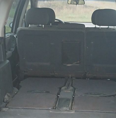 Серый Опель Зафира, объемом двигателя 2 л и пробегом 463 тыс. км за 1700 $, фото 6 на Automoto.ua