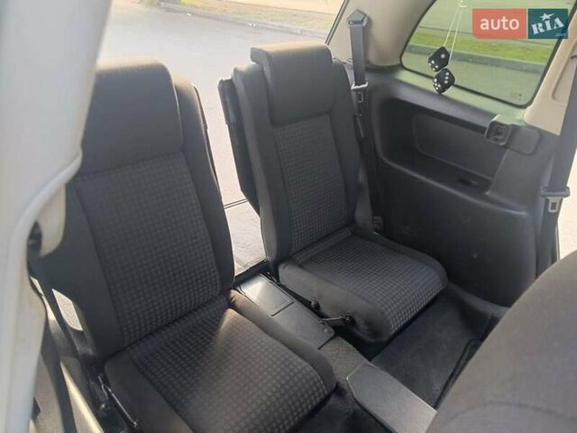 Сірий Опель Зафіра, об'ємом двигуна 1.6 л та пробігом 173 тис. км за 4100 $, фото 8 на Automoto.ua