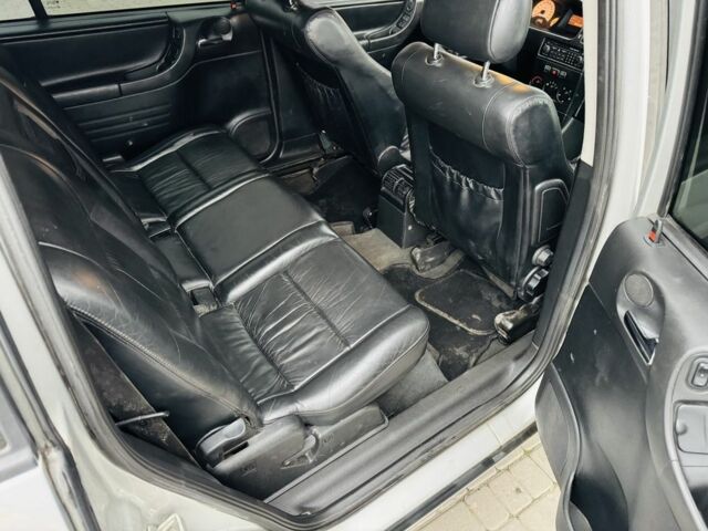 Серый Опель Зафира, объемом двигателя 2 л и пробегом 227 тыс. км за 2250 $, фото 10 на Automoto.ua