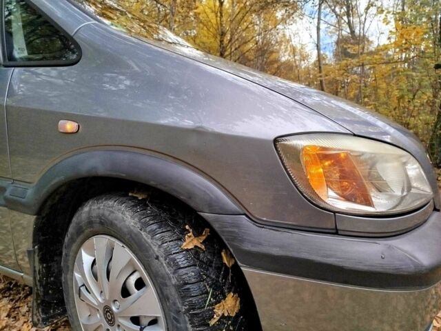 Серый Опель Зафира, объемом двигателя 1.8 л и пробегом 239 тыс. км за 4200 $, фото 8 на Automoto.ua