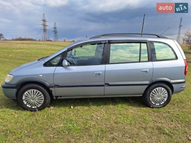 Серый Опель Зафира, объемом двигателя 2 л и пробегом 315 тыс. км за 2800 $, фото 4 на Automoto.ua