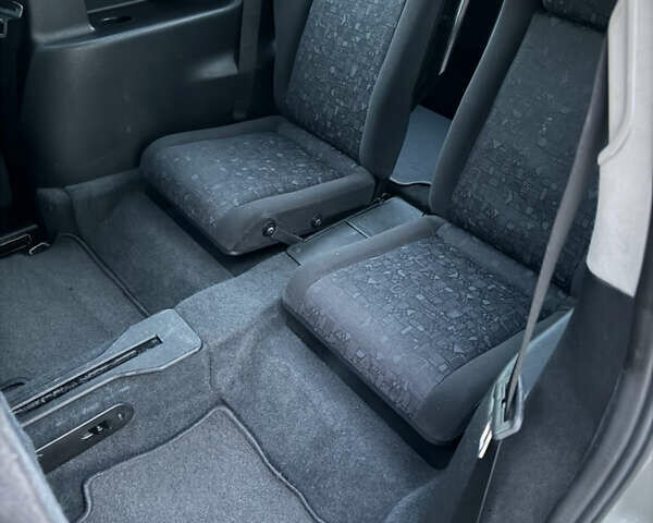 Серый Опель Зафира, объемом двигателя 1.8 л и пробегом 198 тыс. км за 4499 $, фото 53 на Automoto.ua