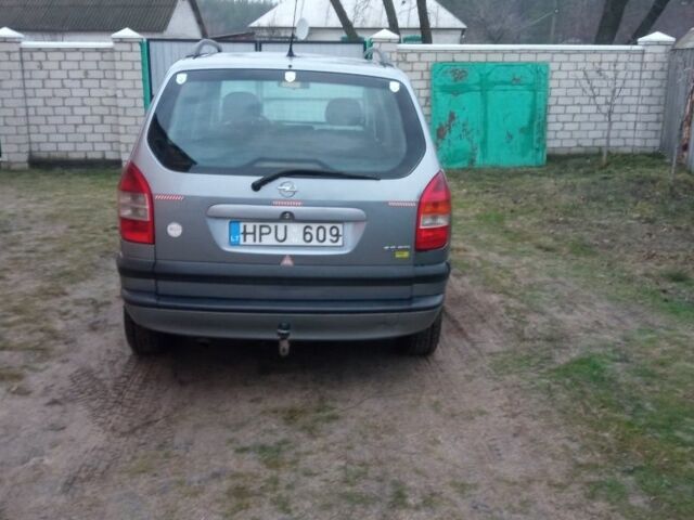 Серый Опель Зафира, объемом двигателя 2 л и пробегом 300 тыс. км за 1850 $, фото 5 на Automoto.ua