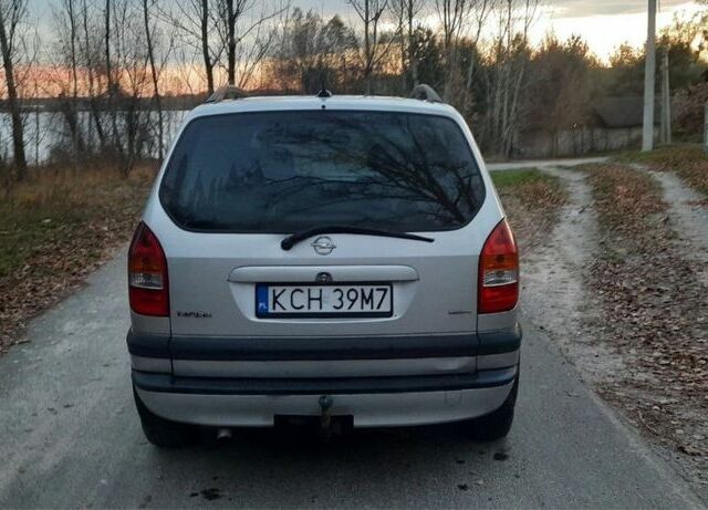 Серый Опель Зафира, объемом двигателя 2 л и пробегом 243 тыс. км за 1799 $, фото 3 на Automoto.ua