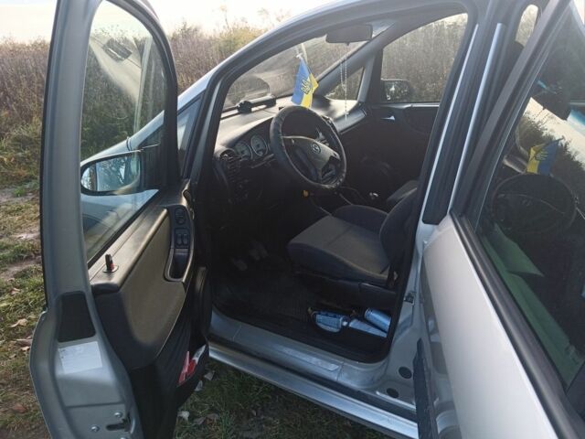 Сірий Опель Зафіра, об'ємом двигуна 2 л та пробігом 330 тис. км за 3500 $, фото 3 на Automoto.ua