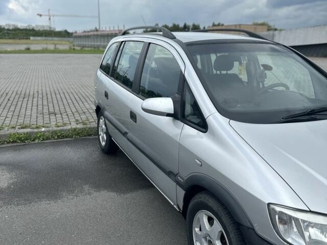 Серый Опель Зафира, объемом двигателя 2.2 л и пробегом 250 тыс. км за 2000 $, фото 6 на Automoto.ua