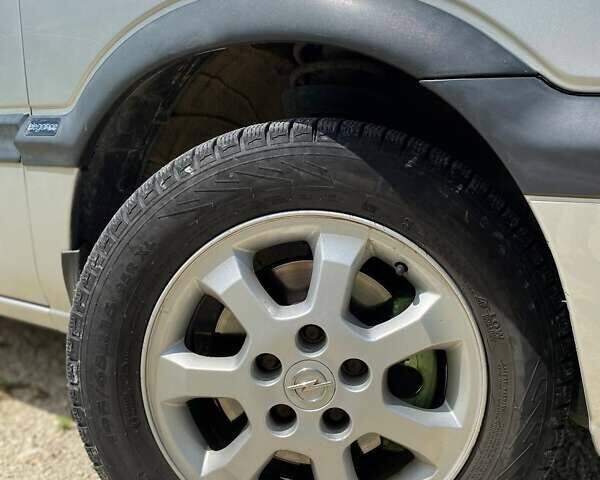 Серый Опель Зафира, объемом двигателя 1.8 л и пробегом 255 тыс. км за 4500 $, фото 48 на Automoto.ua