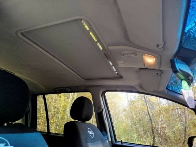 Серый Опель Зафира, объемом двигателя 1.8 л и пробегом 239 тыс. км за 4200 $, фото 10 на Automoto.ua