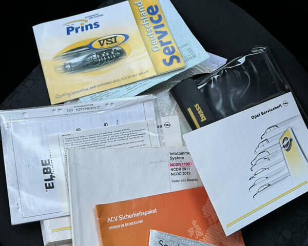 Серый Опель Зафира, объемом двигателя 1.8 л и пробегом 198 тыс. км за 4499 $, фото 6 на Automoto.ua