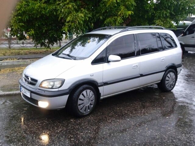 Серый Опель Зафира, объемом двигателя 2.2 л и пробегом 312 тыс. км за 3300 $, фото 2 на Automoto.ua